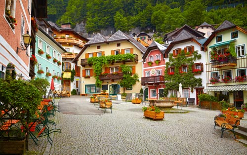 Hallstatt town square 