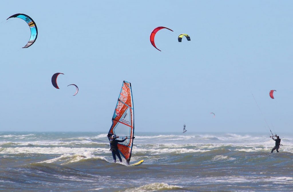 Windsurfing and Paragliding in Goa