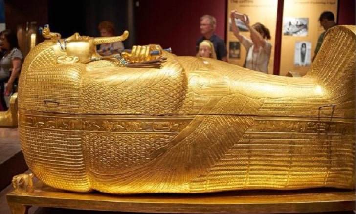 Tutankhamun's multilayered sarcophagi