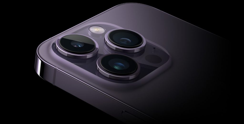 iPhone 14 and iPhone 14 Pro camera 